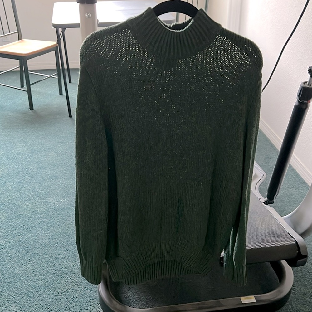 Aerie green long-sleeve knit sweater in Small
